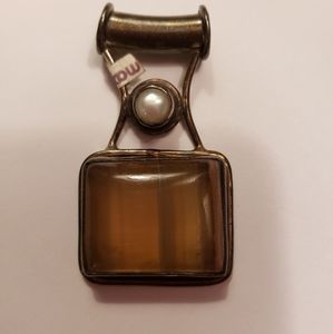 Sterling silver pendant with pearl and Stone